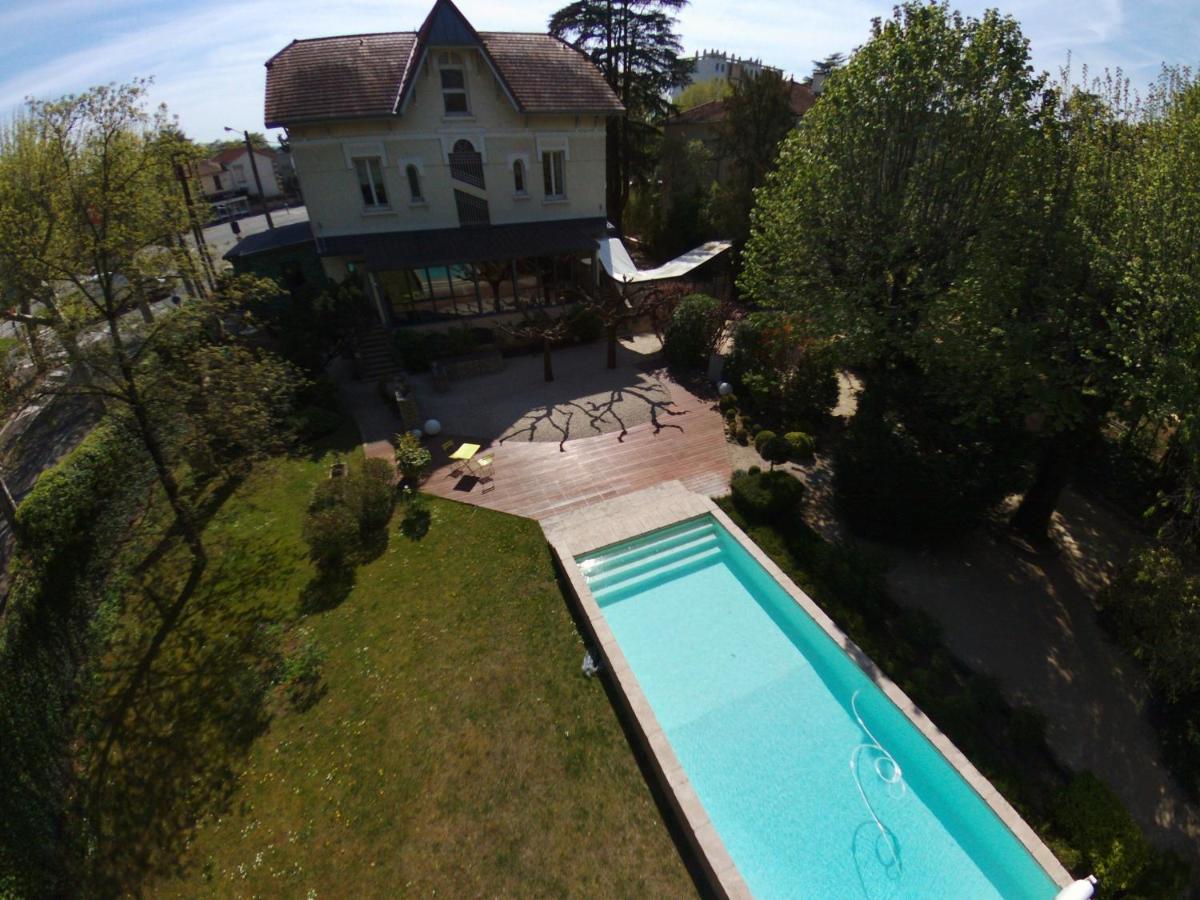 Hotel De Charme L'Oree Du Parc โรม็อง-ซูร์-อีแซร์ ภายนอก รูปภาพ