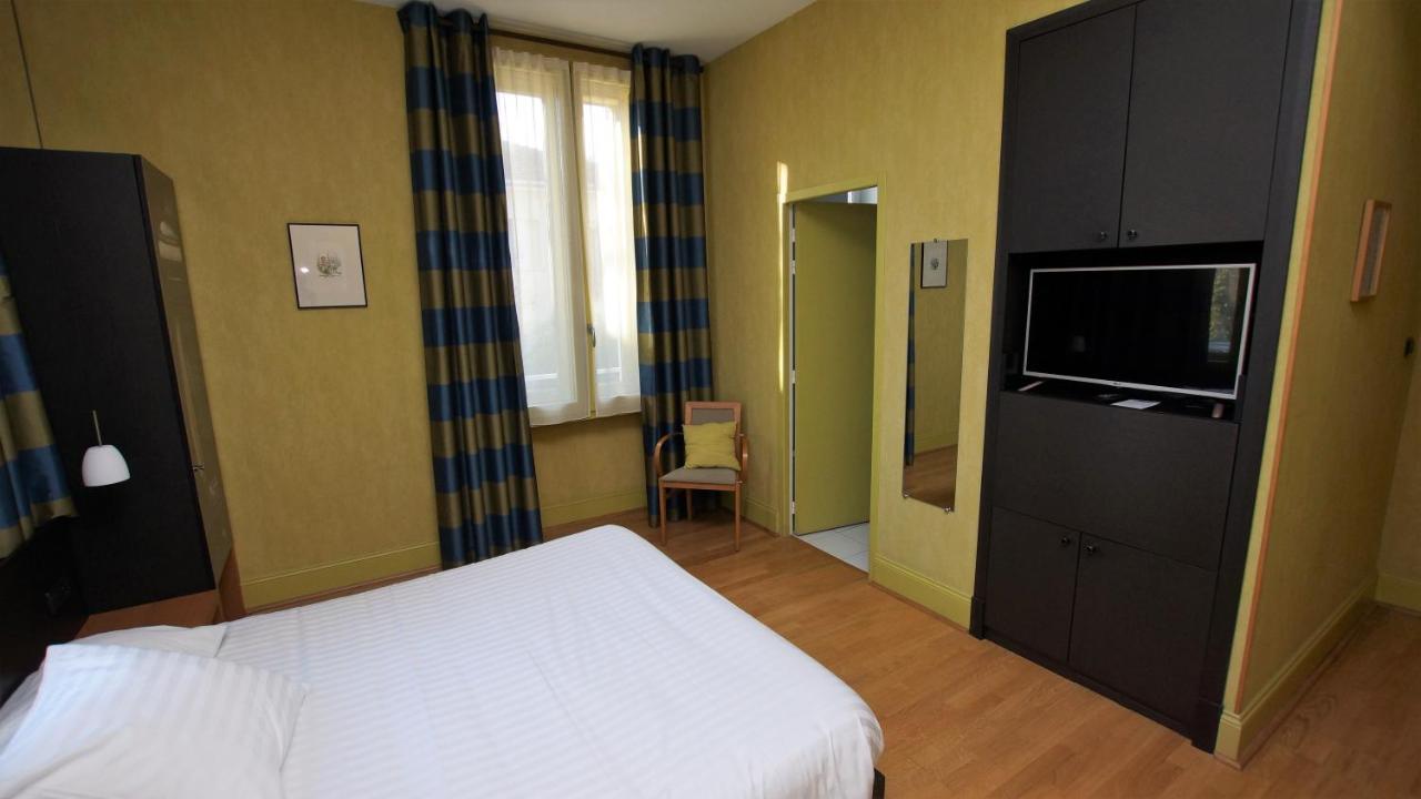 Hotel De Charme L'Oree Du Parc โรม็อง-ซูร์-อีแซร์ ภายนอก รูปภาพ