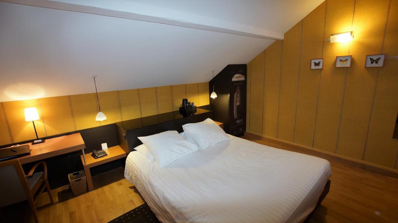 Hotel De Charme L'Oree Du Parc โรม็อง-ซูร์-อีแซร์ ภายนอก รูปภาพ