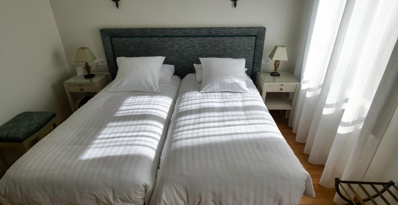 Hotel De Charme L'Oree Du Parc โรม็อง-ซูร์-อีแซร์ ภายนอก รูปภาพ