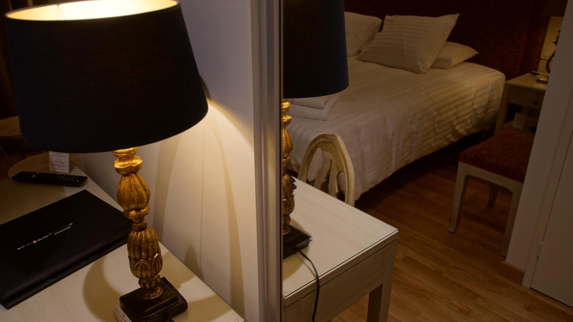 Hotel De Charme L'Oree Du Parc โรม็อง-ซูร์-อีแซร์ ภายนอก รูปภาพ