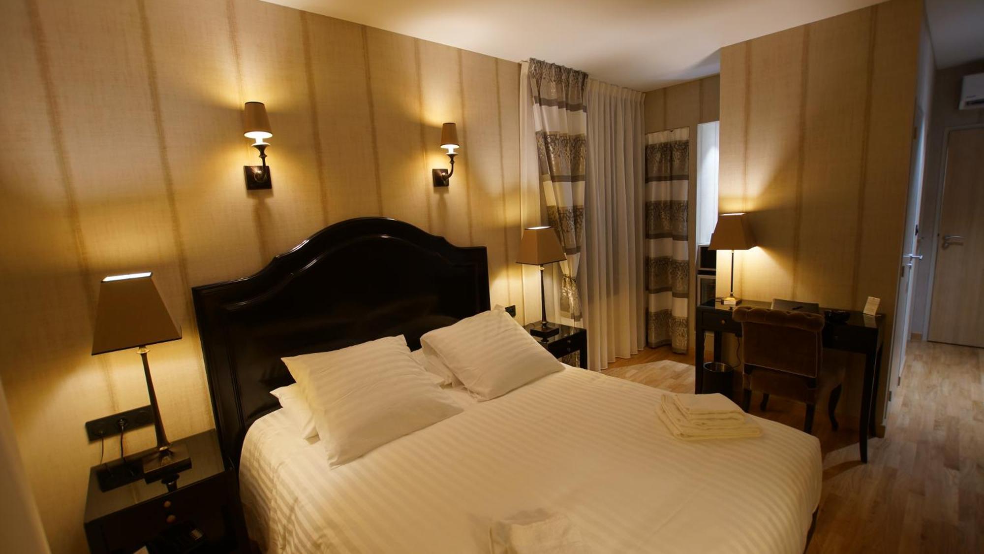 Hotel De Charme L'Oree Du Parc โรม็อง-ซูร์-อีแซร์ ภายนอก รูปภาพ
