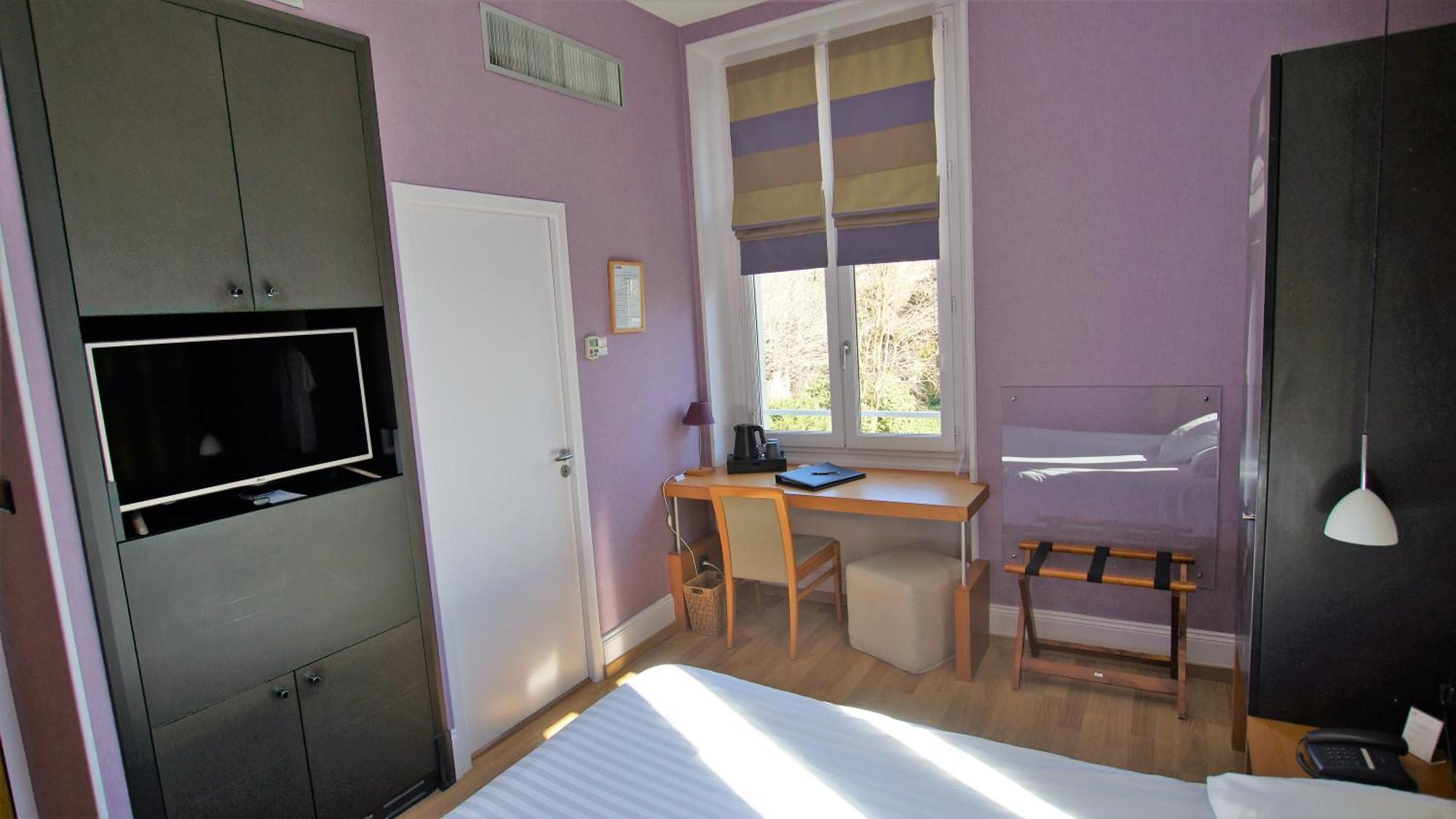 Hotel De Charme L'Oree Du Parc โรม็อง-ซูร์-อีแซร์ ภายนอก รูปภาพ