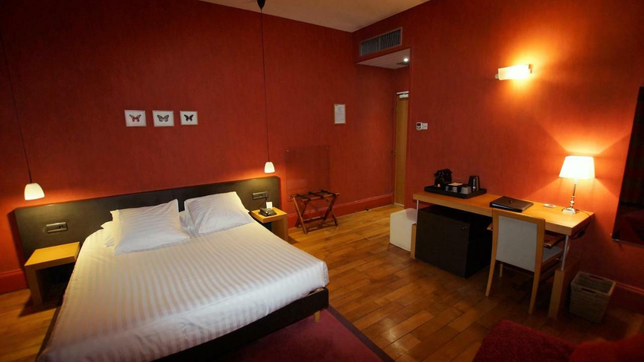 Hotel De Charme L'Oree Du Parc โรม็อง-ซูร์-อีแซร์ ภายนอก รูปภาพ
