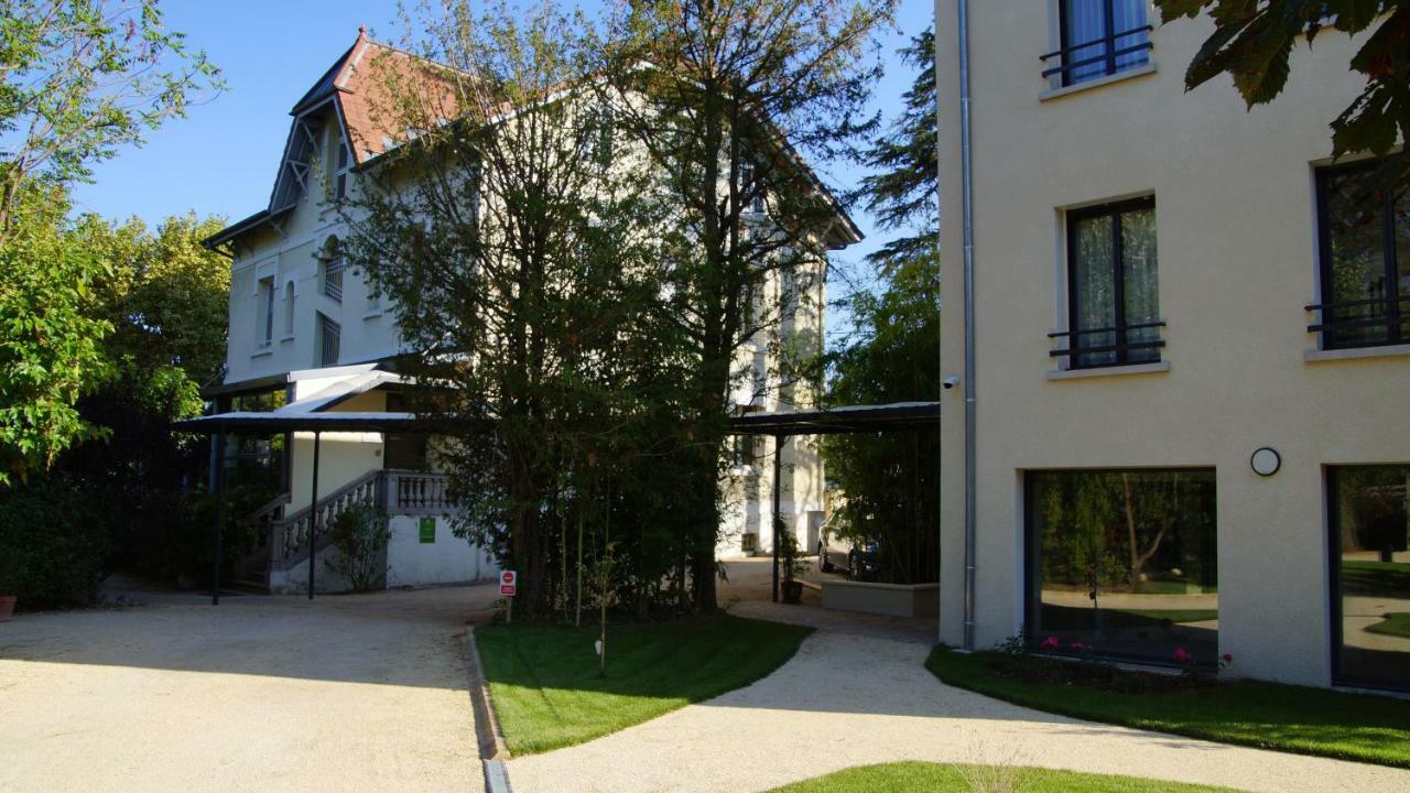 Hotel De Charme L'Oree Du Parc โรม็อง-ซูร์-อีแซร์ ภายนอก รูปภาพ