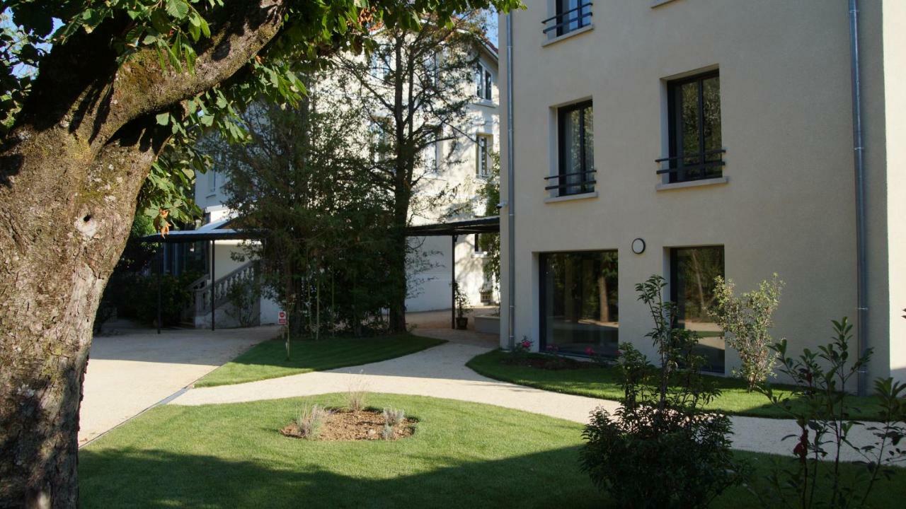 Hotel De Charme L'Oree Du Parc โรม็อง-ซูร์-อีแซร์ ภายนอก รูปภาพ
