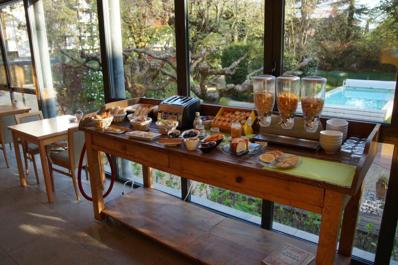Hotel De Charme L'Oree Du Parc โรม็อง-ซูร์-อีแซร์ ภายนอก รูปภาพ